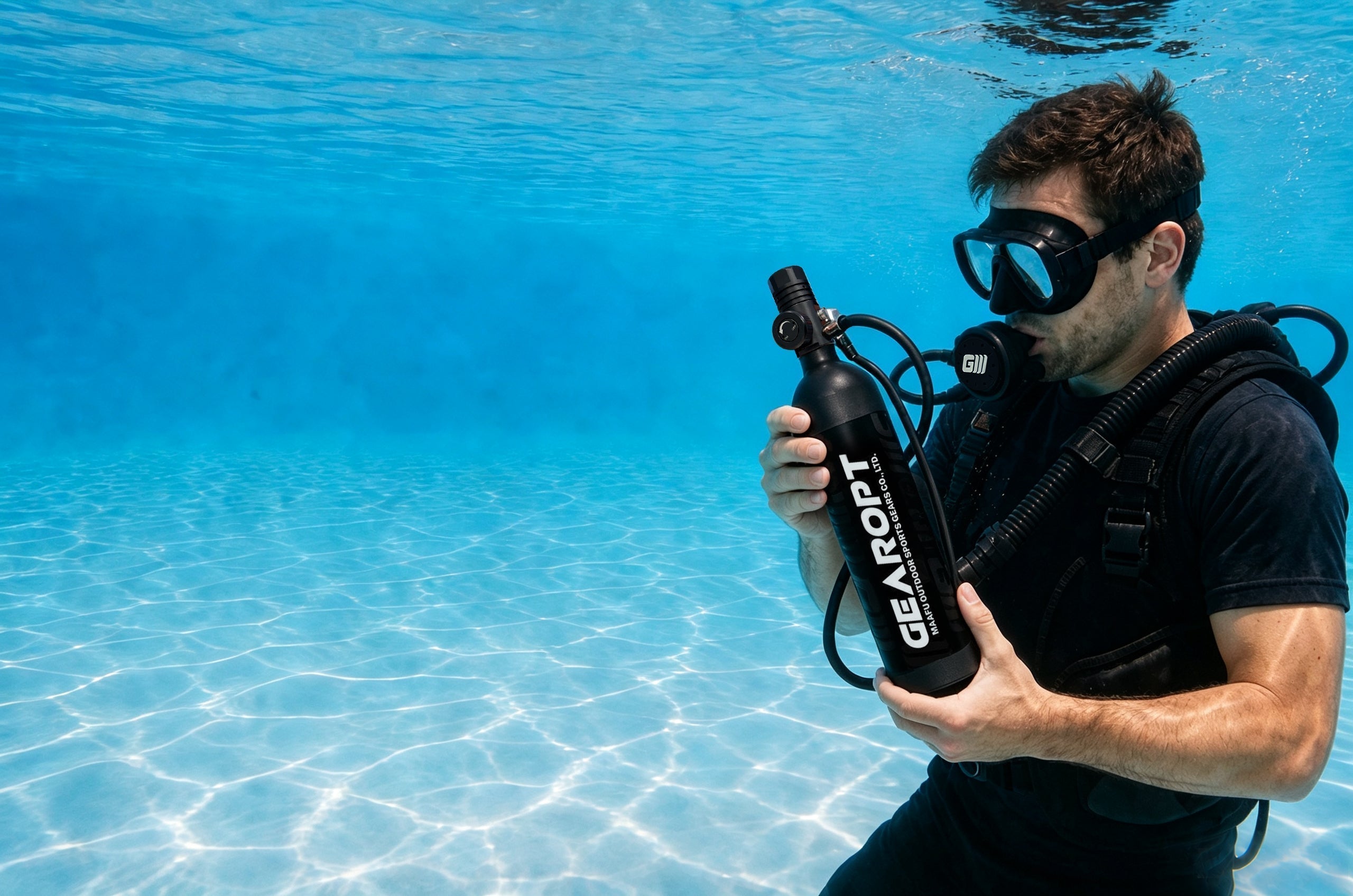 How to Choose a Mini Scuba Tank for Shallow-Water Training
